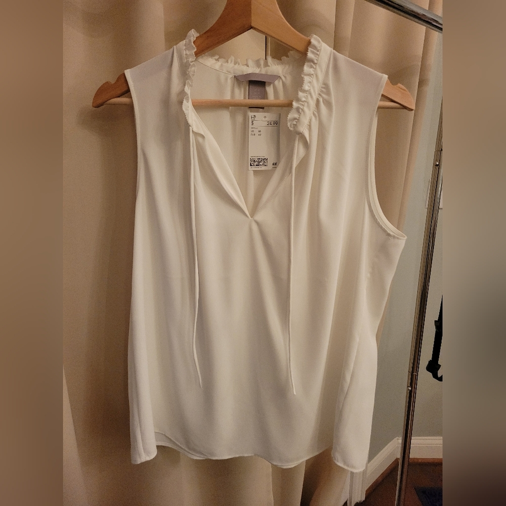 Elegant White Sleeveless Top